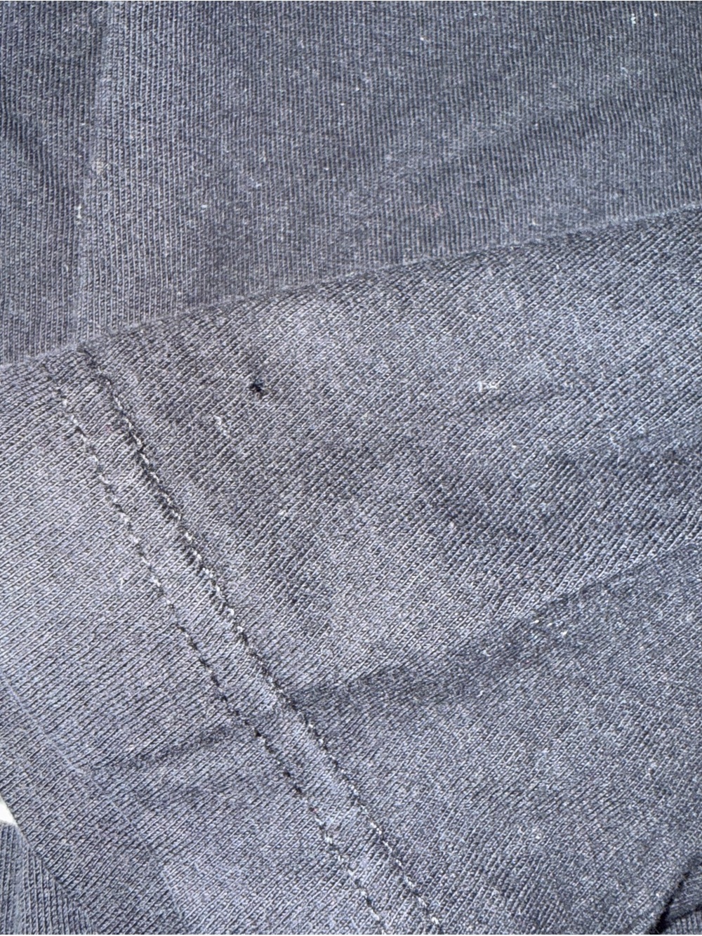 Black Long-Sleeve Graphic Tee - Not Specified Brand - Picture 3 of 3